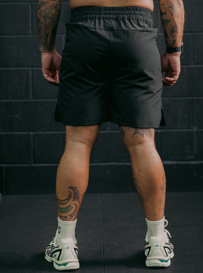 Performance Shorts 7" in Black