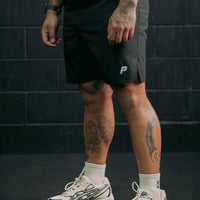 Performance Shorts 7" in Black