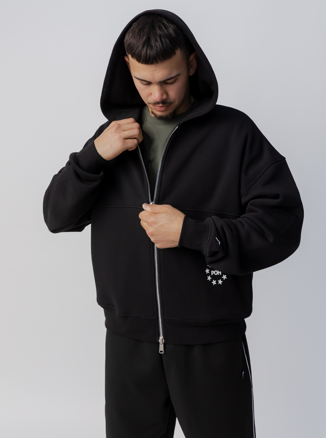 Star Heavyweight Zip Up in Court Black